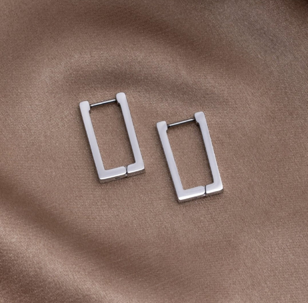 Argola retangular prata/Silver rectangular hoops earrings